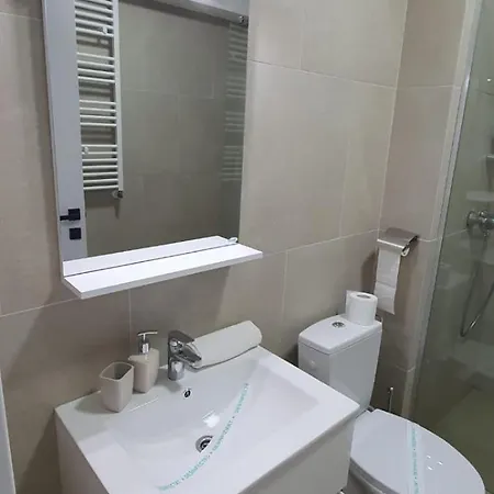 Infinity & Premium Infinity Pool & Parking Apartment *