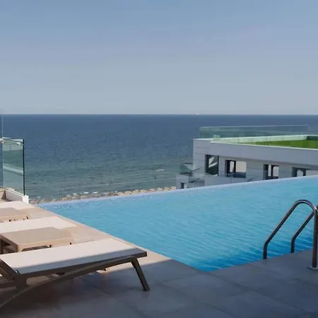 Daire Infinity & Premium Infinity Pool & Parking Navodari