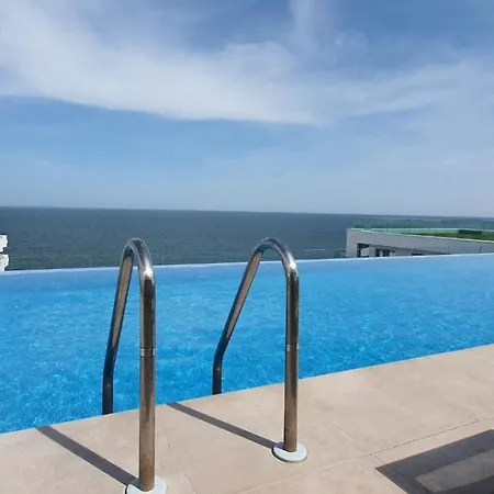 Infinity & Premium Infinity Pool & Parking