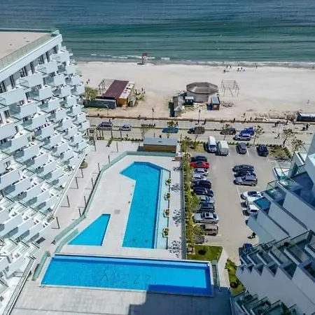 Infinity & Premium Infinity Pool & Parking