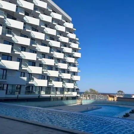 Апартаменты Infinity & Premium Infinity Pool & Parking Нэводари