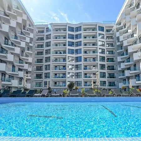 Infinity & Premium Infinity Pool & Parking